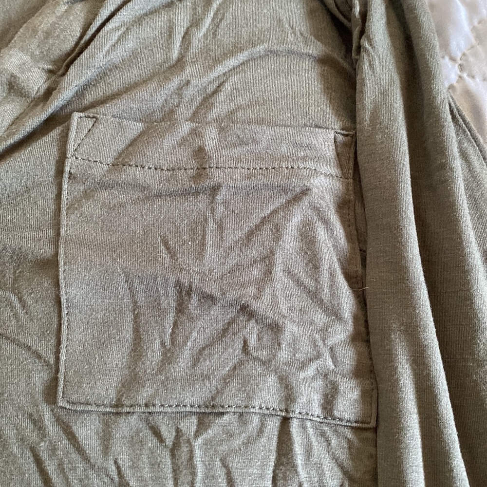 Lounge Set In Green Super Comfy And Soft - image 5